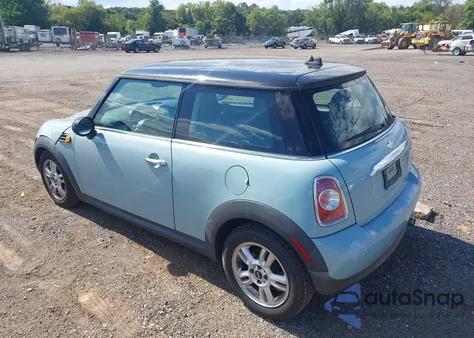 2013 Mini Hardtop Cooper из США, поврежденный, VIN WMWSU3C54DT683988